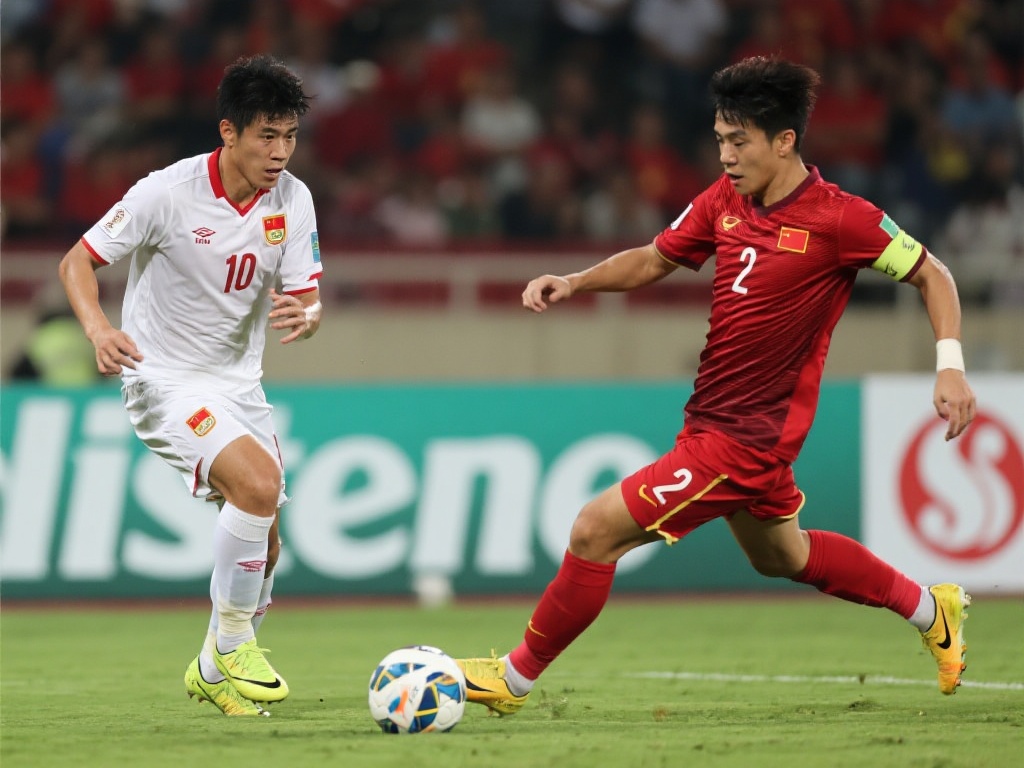 黄健翔:国足击败新加坡理所当然,无需奇迹 案例分析:两队曾交手结果何以警醒
让我